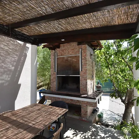 Bubica- Cozy In Rural Area With Pool Feriehus *