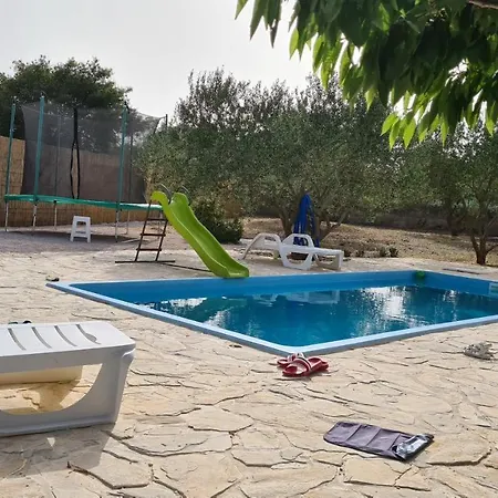 Bubica- Cozy In Rural Area With Pool Semesterbostad *